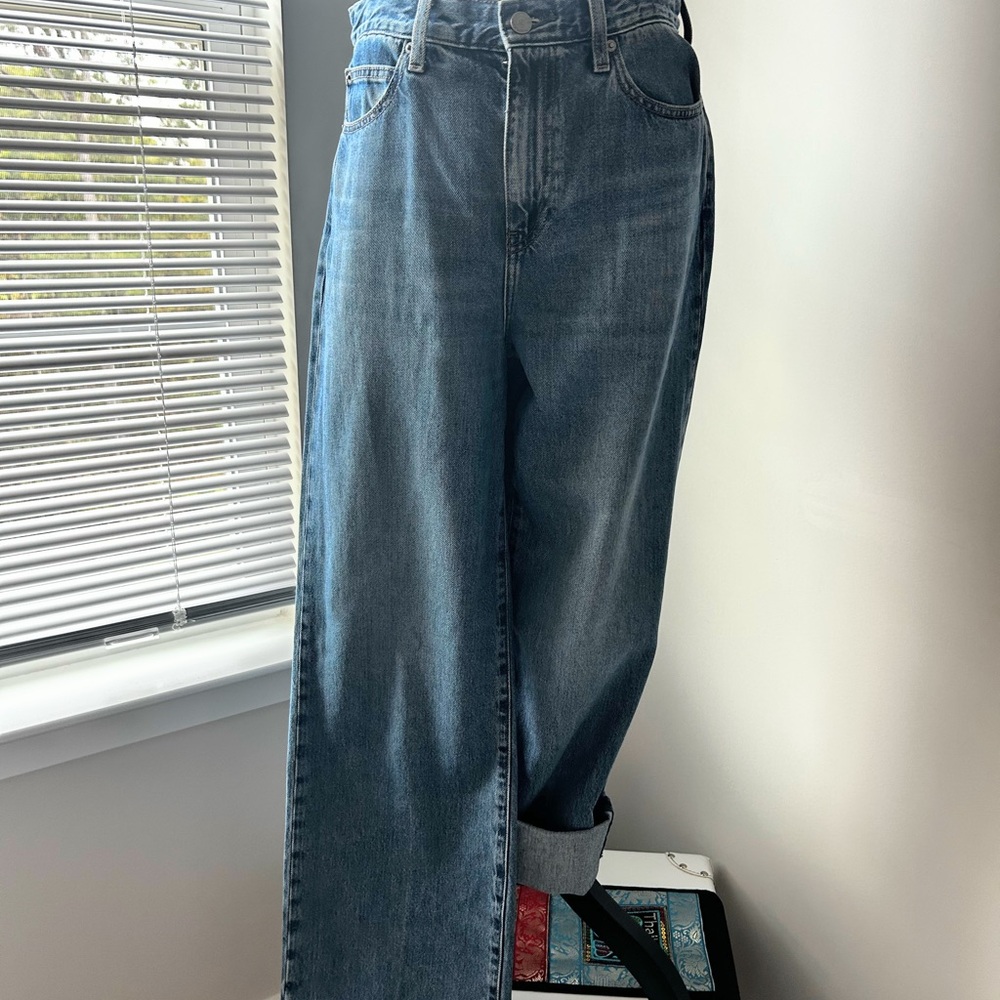 Uniqlo Women's Relaxed Fit Jeans in Blue